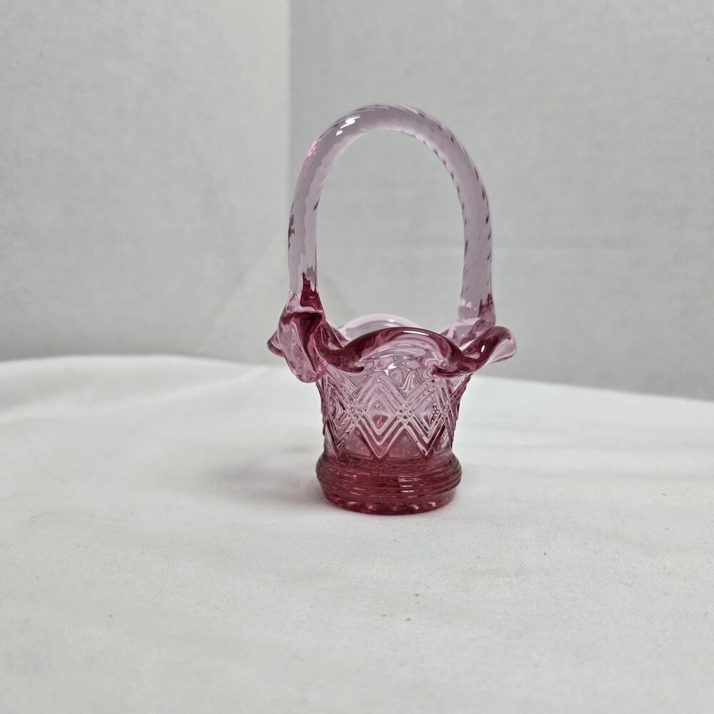 Fenton Vintage Pink Dusty Rose Diamond Lace Mini Art Glass Basket 4" 1992 6558DK
